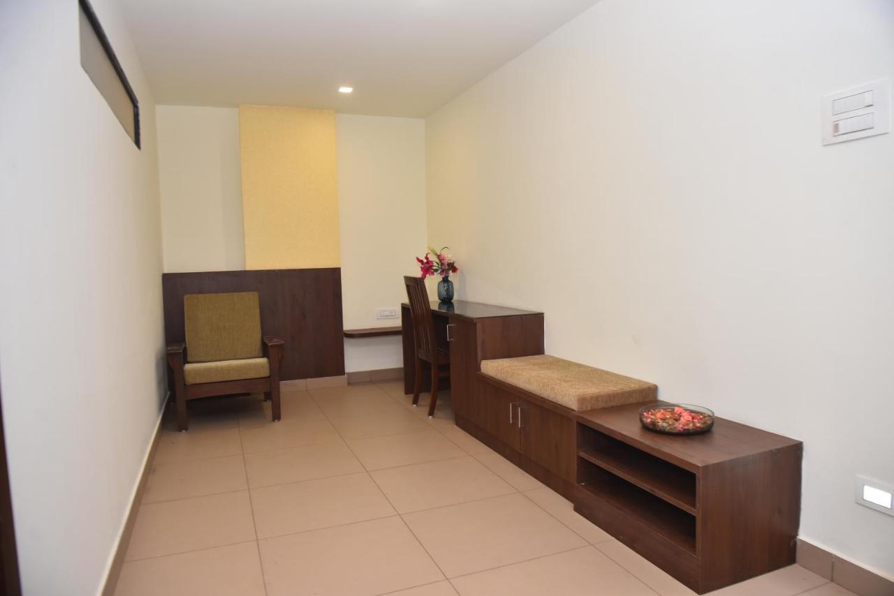 Апартаменты M R Residency Dharwad. Экстерьер фото